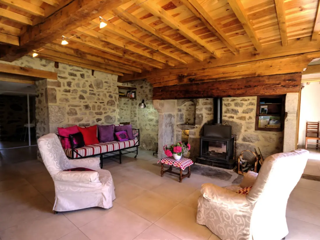 Maison de Vacances LA VALLA-SUR-ROCHEFORT