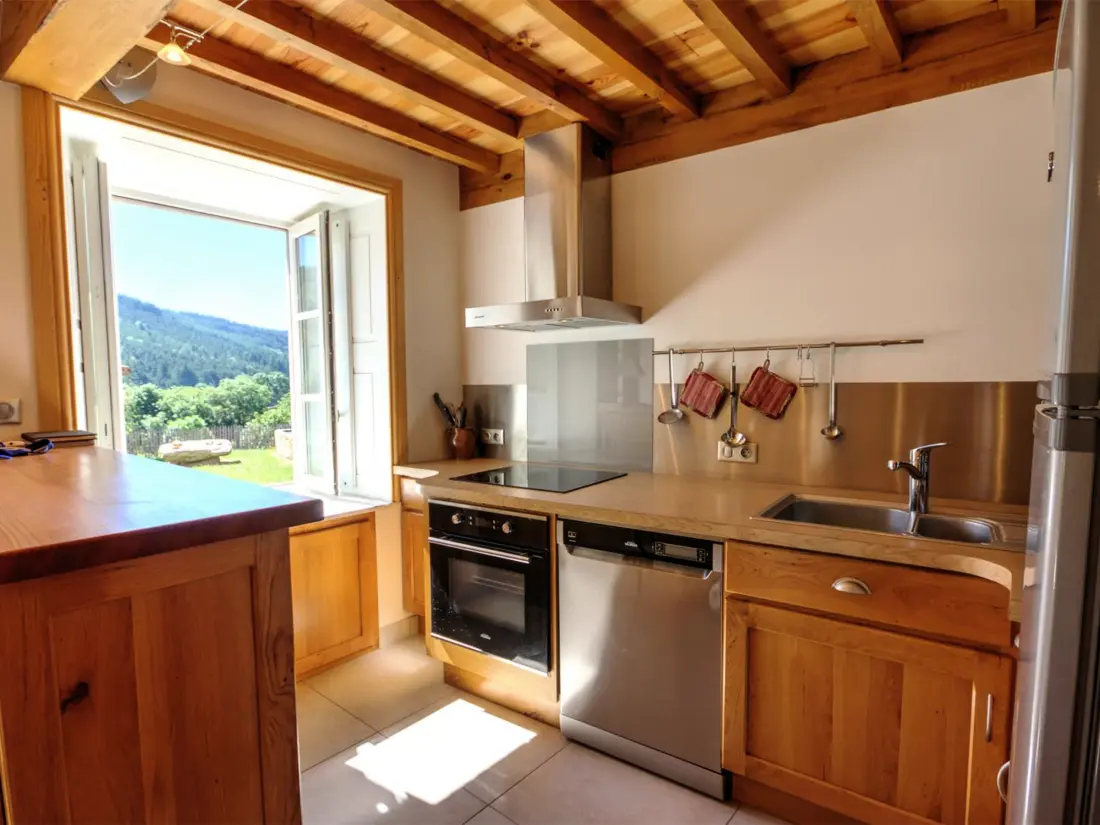 Maison de Vacances LA VALLA-SUR-ROCHEFORT