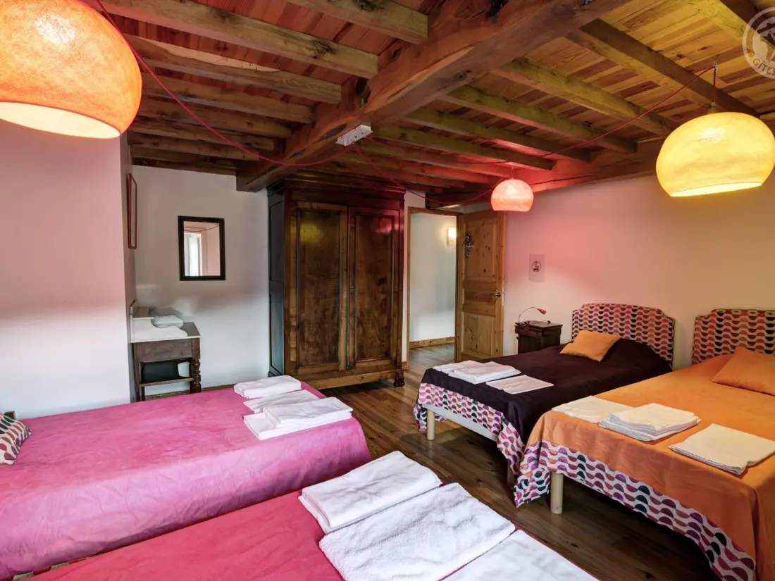 Maison de Vacances LA VALLA-SUR-ROCHEFORT