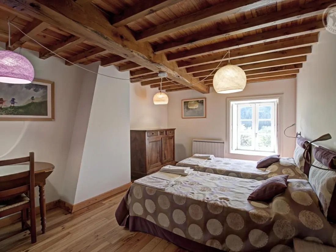 Maison de Vacances LA VALLA-SUR-ROCHEFORT