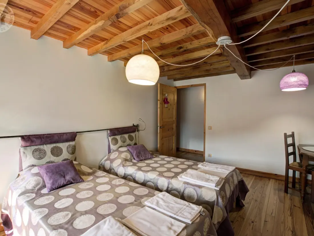 Maison de Vacances LA VALLA-SUR-ROCHEFORT