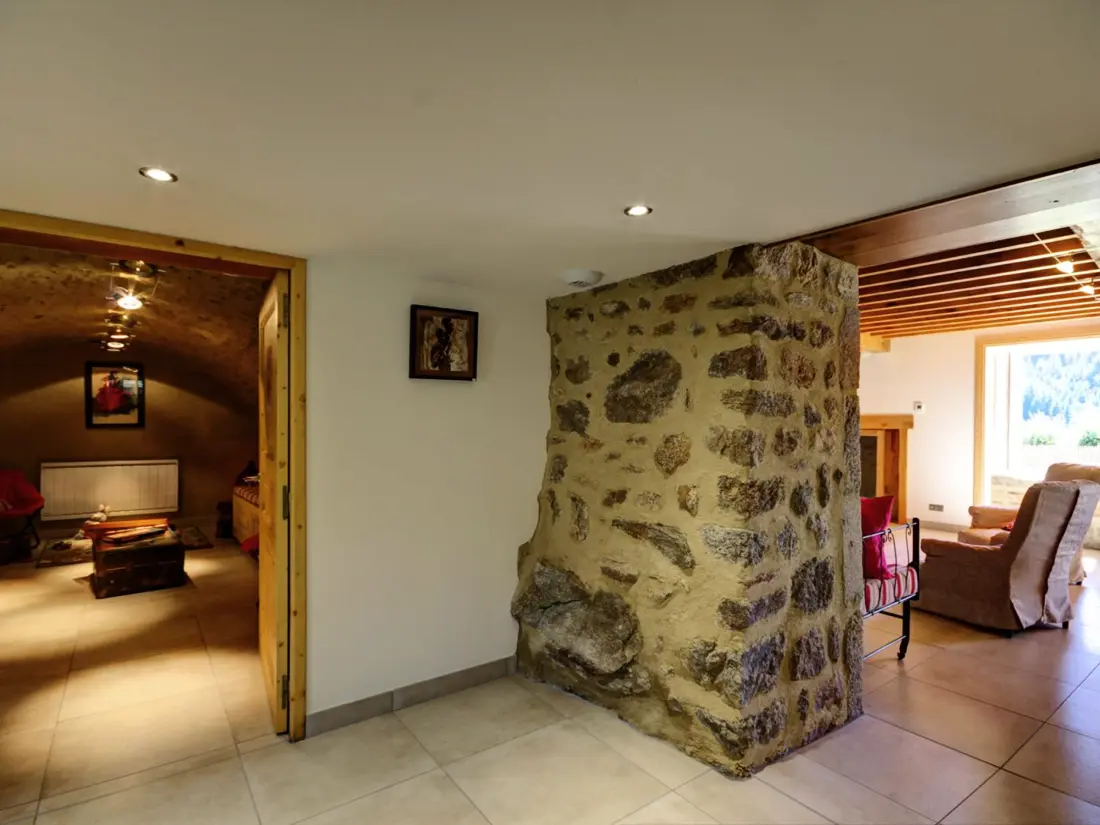 Maison de Vacances LA VALLA-SUR-ROCHEFORT