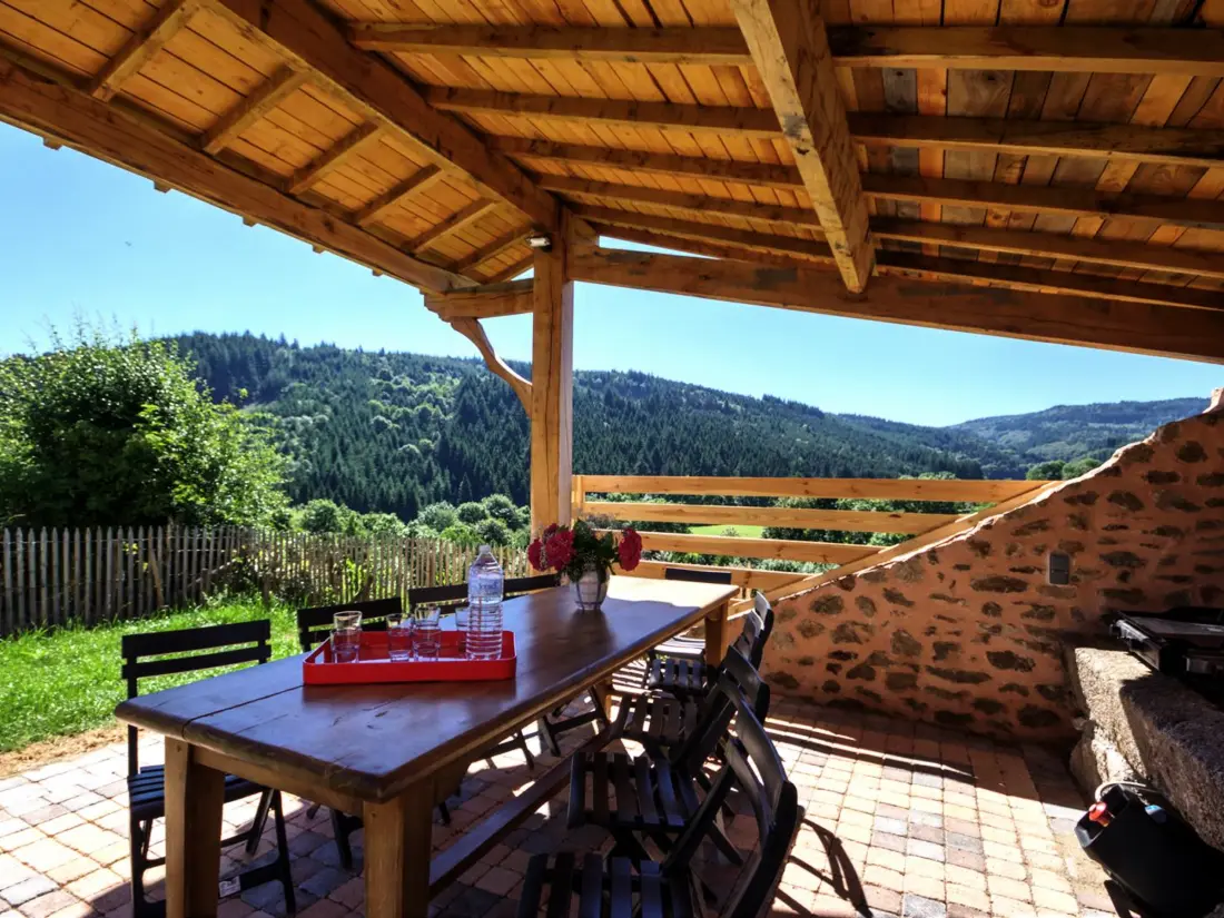Maison de Vacances LA VALLA-SUR-ROCHEFORT