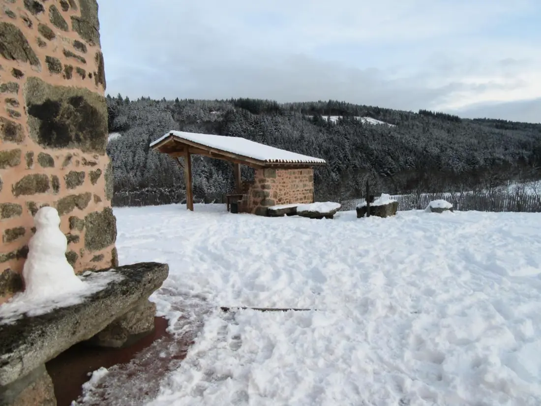 Maison de Vacances LA VALLA-SUR-ROCHEFORT
