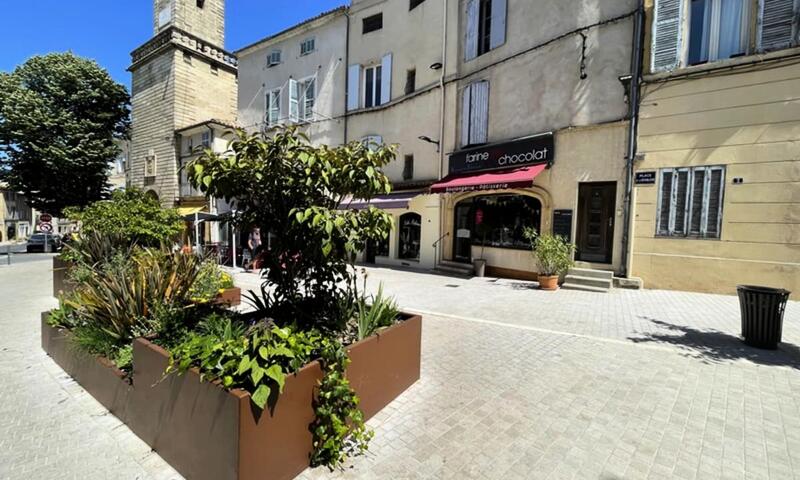 Villa En Campagne Avec Piscine - - Lambesc - 26