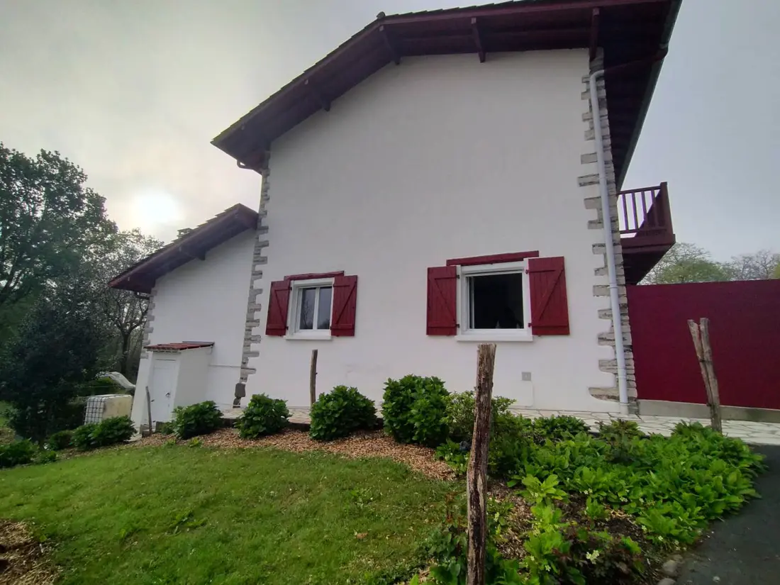 Location de Vacances LARRESSORE 9
