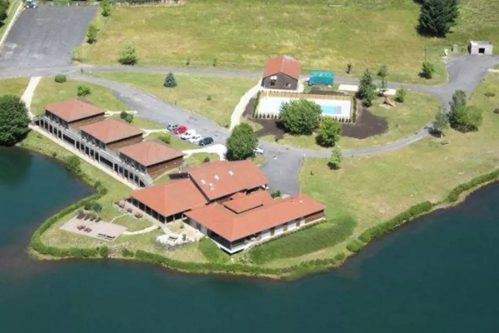 Hôtel du Lac des Graves2 étoiles★★