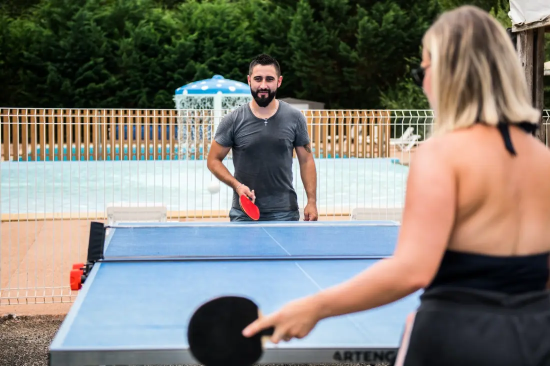 Camping maeva Escapades Le Lac Laval-de-Cère 3 étoiles★★★