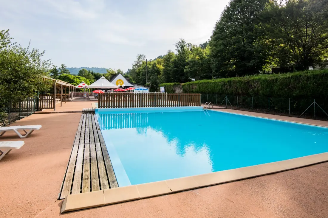 Camping maeva Escapades Le Lac Laval-de-Cère 3 étoiles★★★
