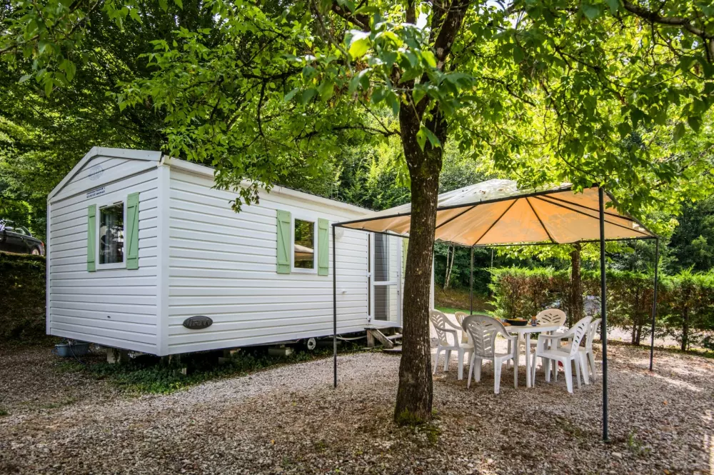 Camping maeva Escapades Le Lac Laval-de-Cère 3 étoiles★★★