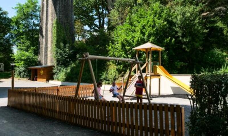 Camping Les Rives D'Auzon *** - - Lavilledieu - 19
