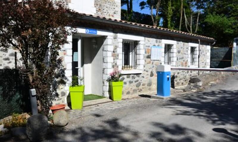 Camping Les Rives D'Auzon *** - - Lavilledieu - 30