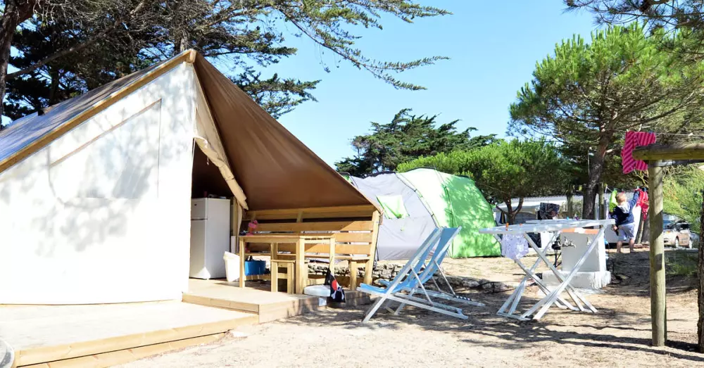 Camping Au Val de Loire en Ré 4 étoiles★★★★