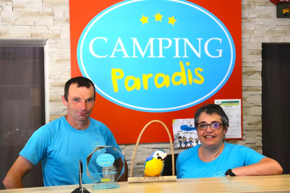 Camping Paradis Le Rocher de la Granelle 3 étoiles★★★