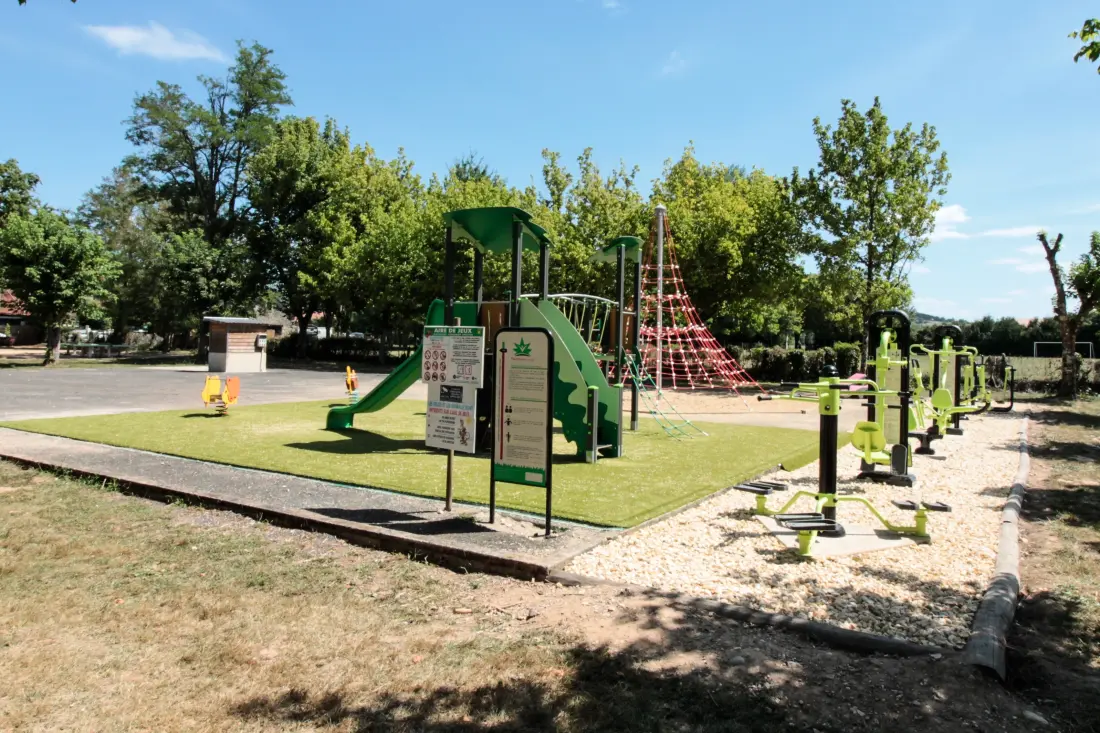 Camping Paradis Le Rocher de la Granelle 3 étoiles★★★