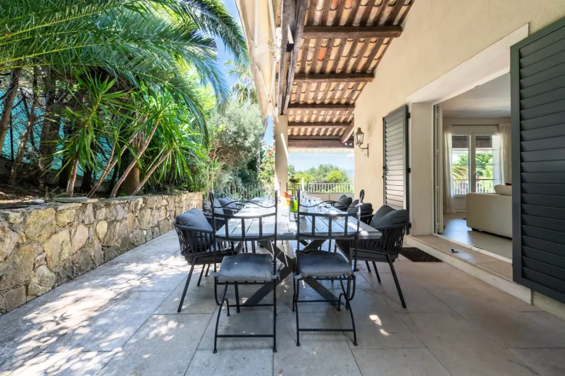 Résidence Villa 210m² Avec Piscine - Mougins