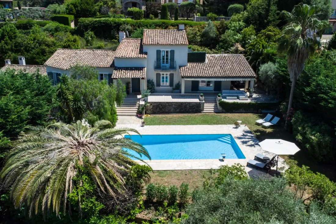 Résidence Villa 210m² Avec Piscine - Mougins