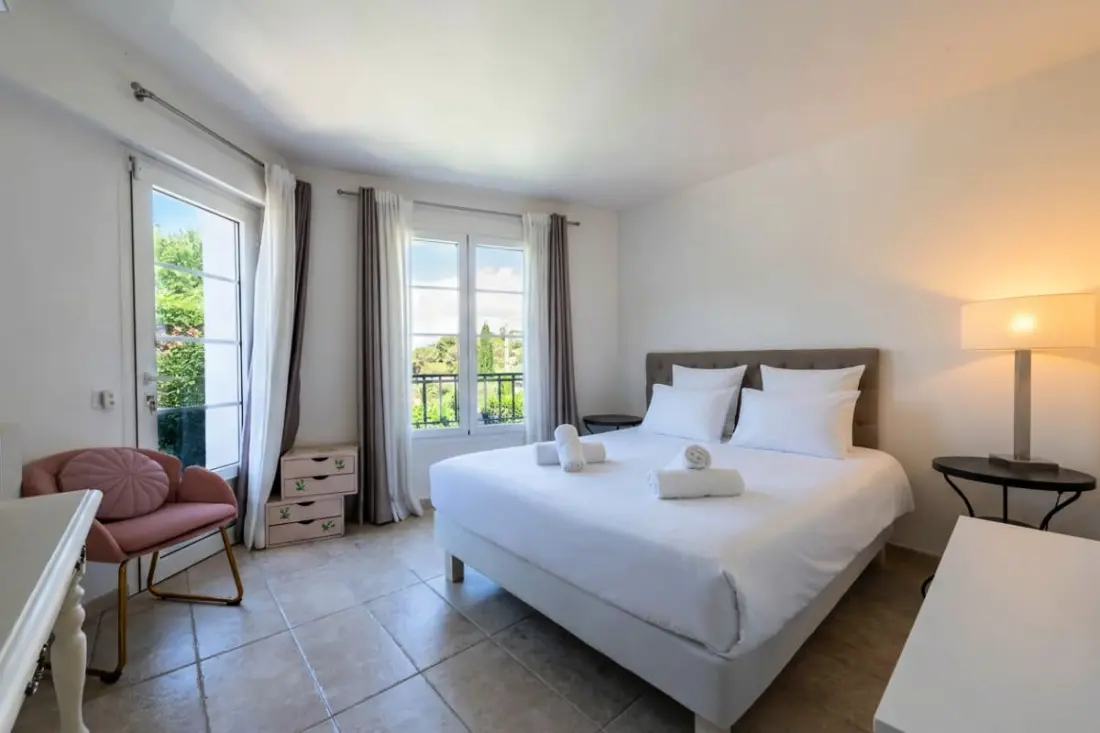Résidence Villa 210m² Avec Piscine - Mougins