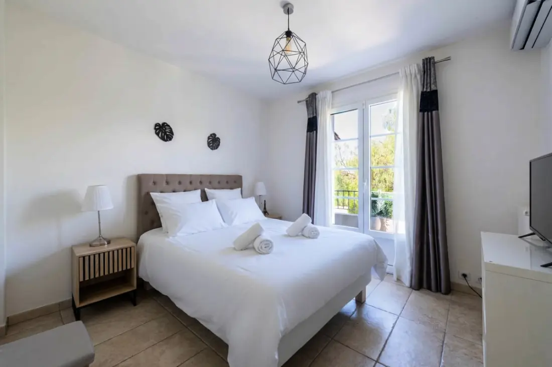 Résidence Villa 210m² Avec Piscine - Mougins