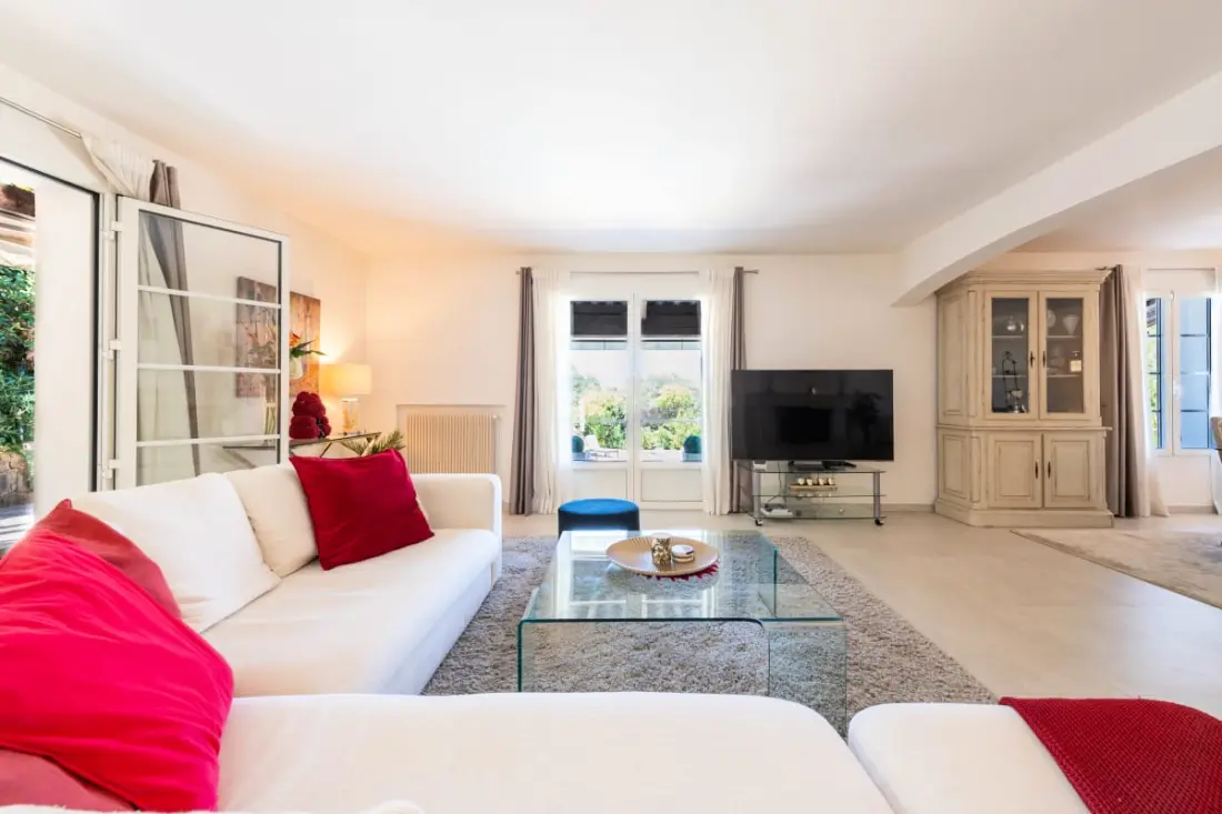 Résidence Villa 210m² Avec Piscine - Mougins