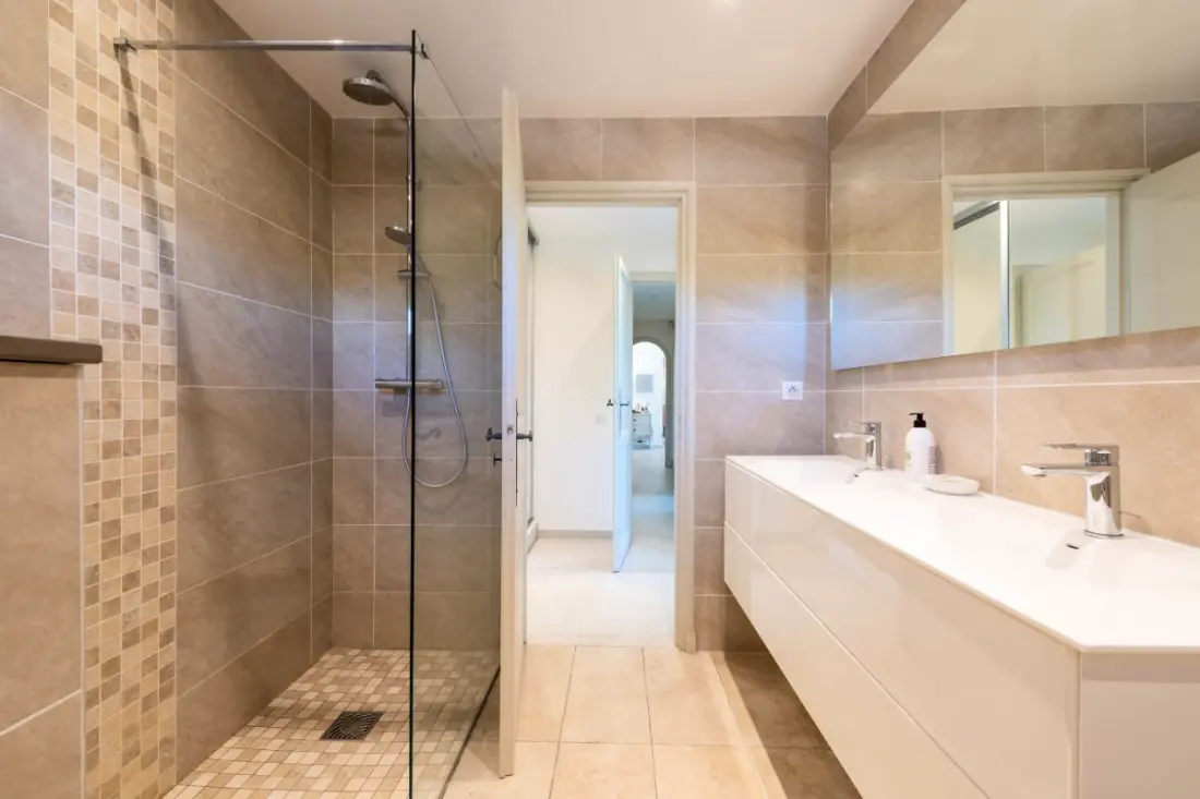 Résidence Villa 210m² Avec Piscine - Mougins