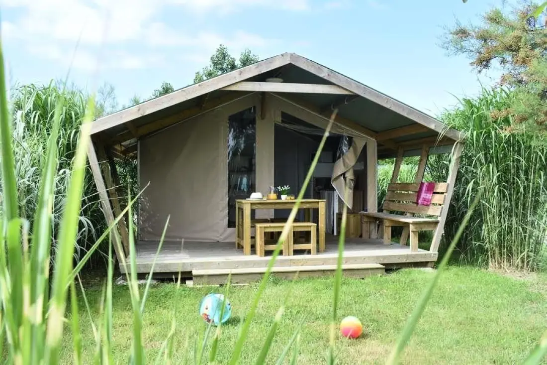 Flower Camping Le Petit Paris 4 étoiles★★★★