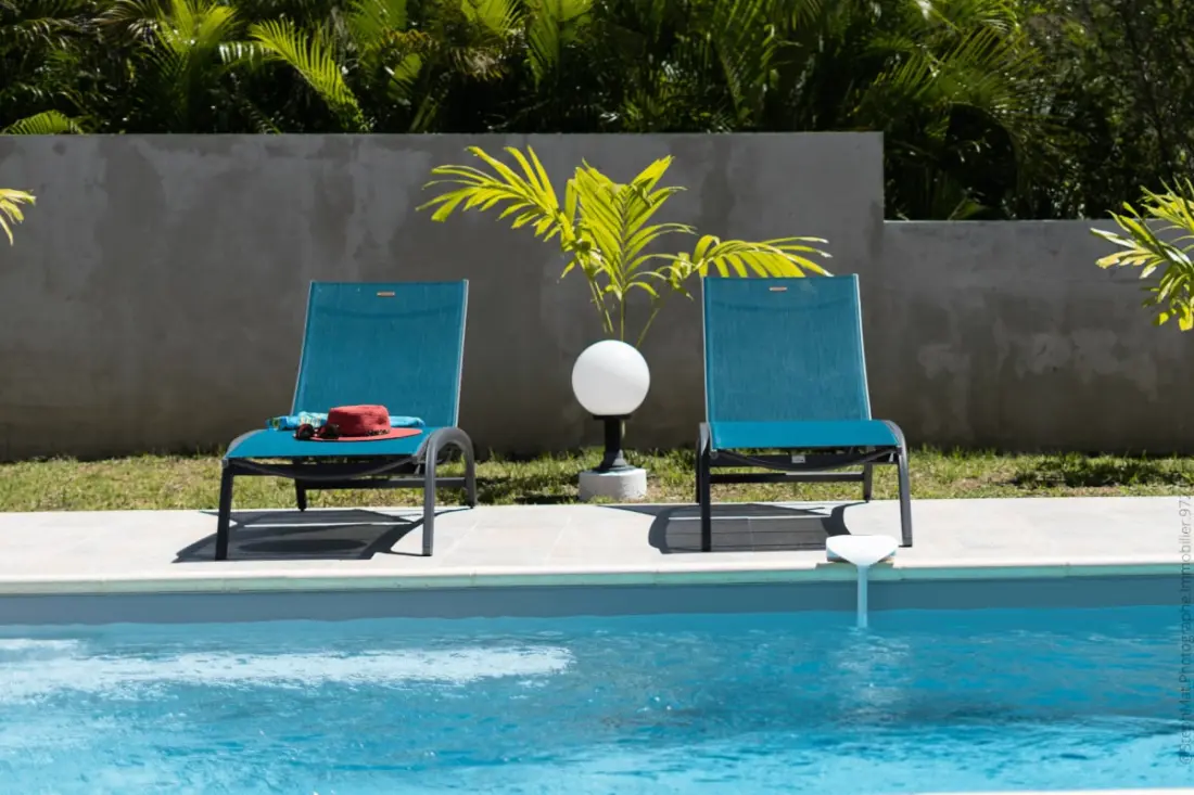 972a - Magnifique Rez-de-chaussée Avec Piscine