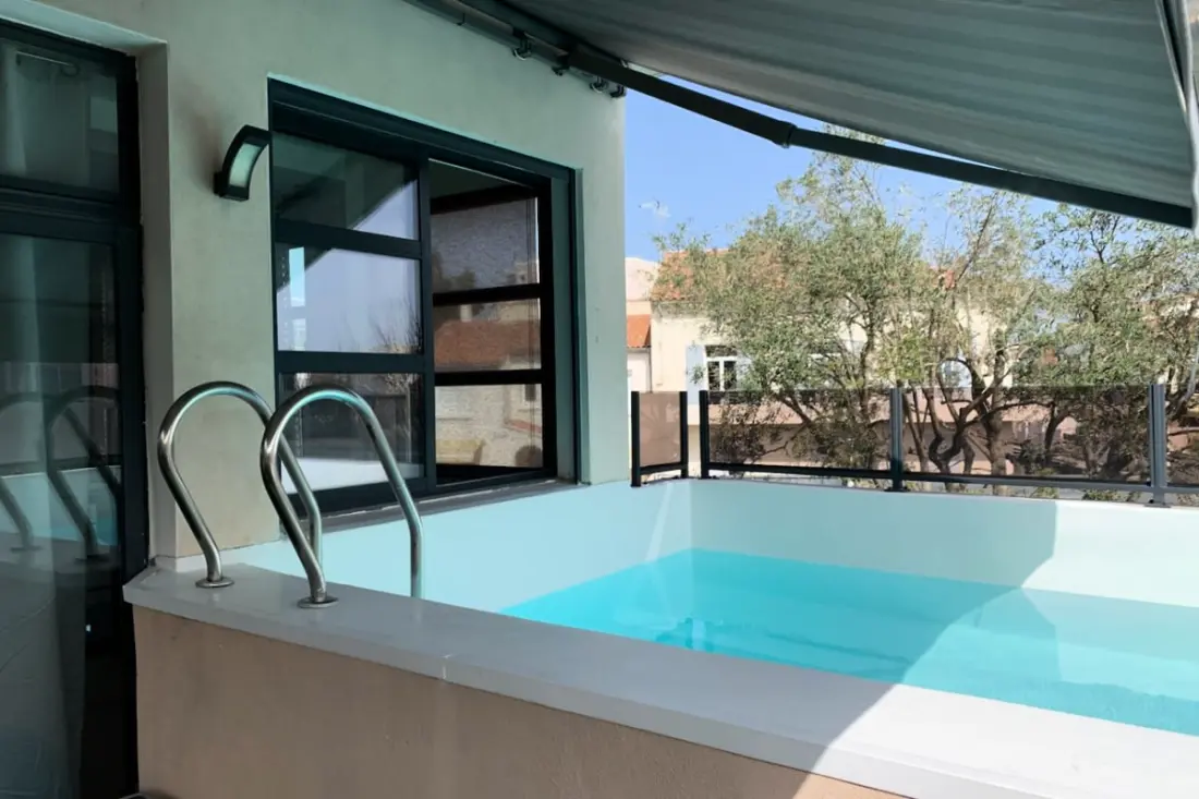 Résidence 🏰villa Camarguaise : Entre Plage Et Centre Ville Avec Bassin Extérieur