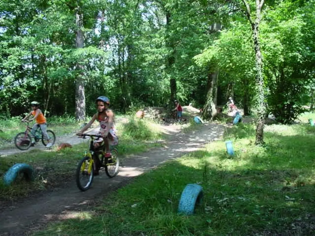 Camping Les Tournesols 3 étoiles★★★