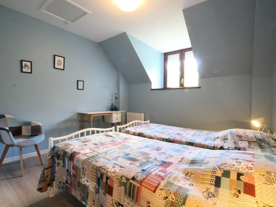 Maison de Vacances Les Chambres-Le Grippon 2