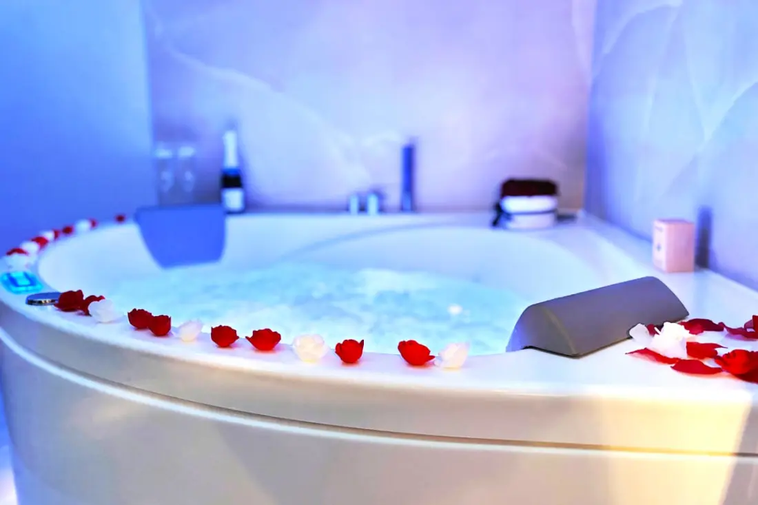 ⚪the Pearl - Jacuzzi Spa, Vidéoprojecteur, Patio, Parking