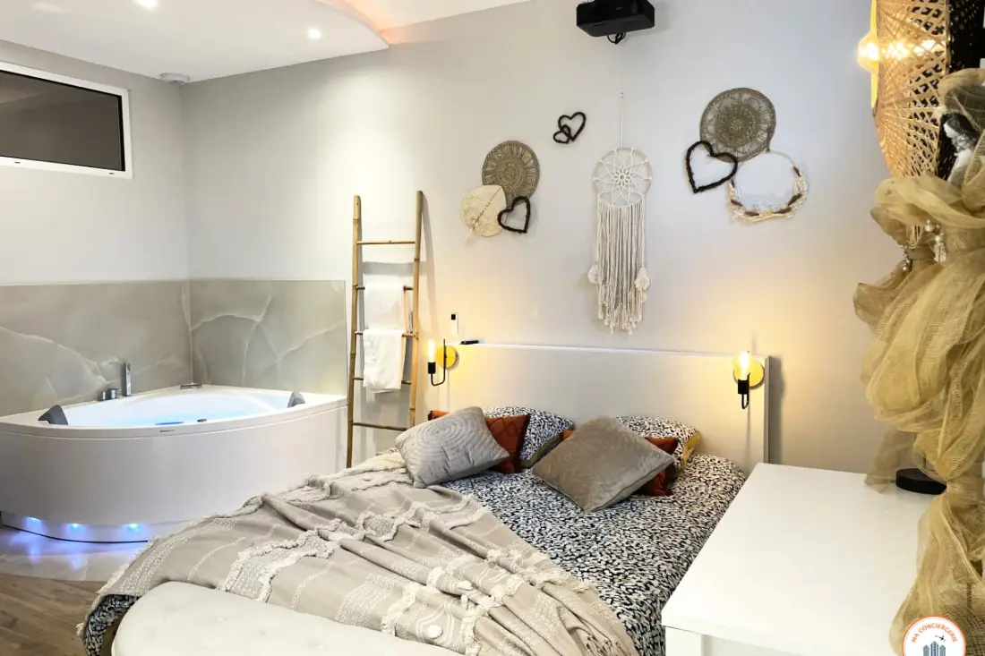 ⚪the Pearl - Jacuzzi Spa, Vidéoprojecteur, Patio, Parking