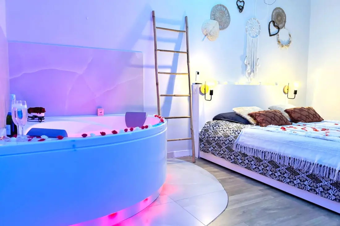 ⚪the Pearl - Jacuzzi Spa, Vidéoprojecteur, Patio, Parking