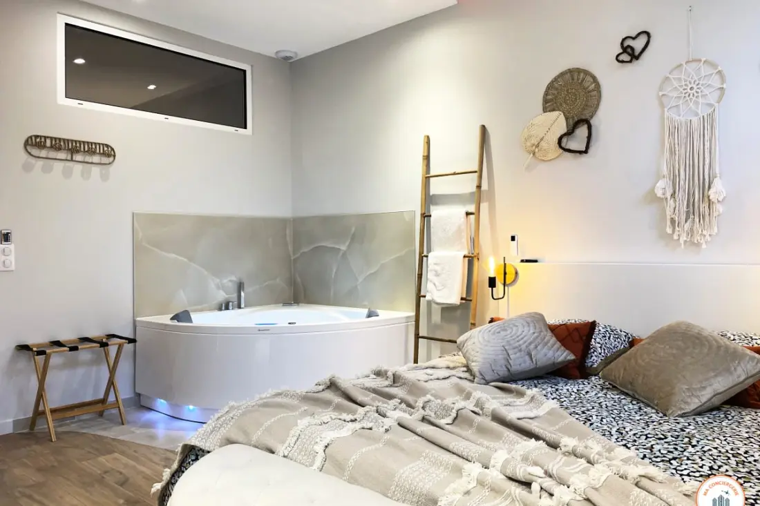 ⚪the Pearl - Jacuzzi Spa, Vidéoprojecteur, Patio, Parking