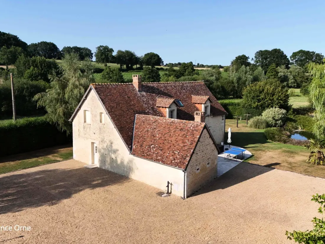 Maison de Vacances Le Pin-la-Garenne 4
