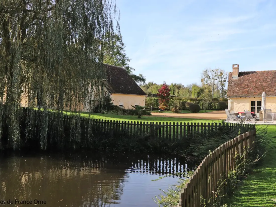 Maison de Vacances Le Pin-la-Garenne 4