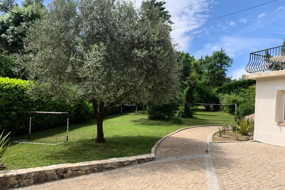 Belle Et Spacieuse Villa - Piscine - Jardin
