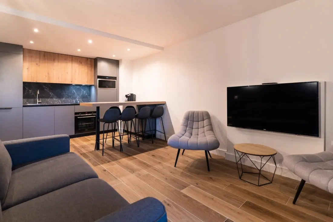 Résidence Appartement Rénové Pour 5 Pers Avec Piscine, Tennis Et  Parking 232