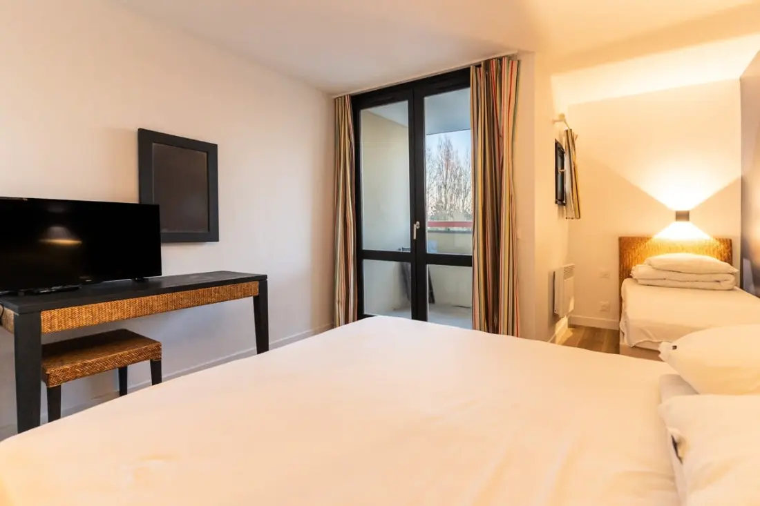 Résidence Appartement Rénové Pour 5 Pers Avec Piscine, Tennis Et  Parking 232