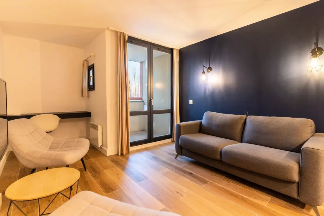 Résidence Appartement Rénové Pour 5 Pers Avec Piscine, Tennis Et  Parking 232
