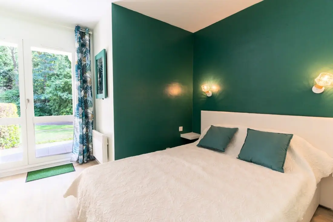 Résidence Très Bel Appartement Rénové Avec Piscine, Tennis Et Parking Privé 09
