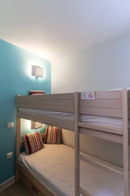 Résidence Très Bel Appartement Rénové Avec Piscine, Tennis Et Parking Privé 09