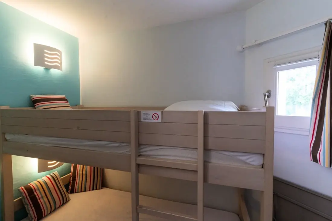 Résidence Très Bel Appartement Rénové Avec Piscine, Tennis Et Parking Privé 09