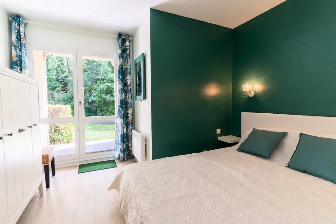 Résidence Très Bel Appartement Rénové Avec Piscine, Tennis Et Parking Privé 09