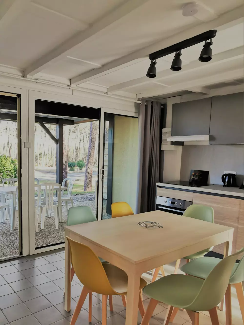 Les Pins Village Vacances2 étoiles★★