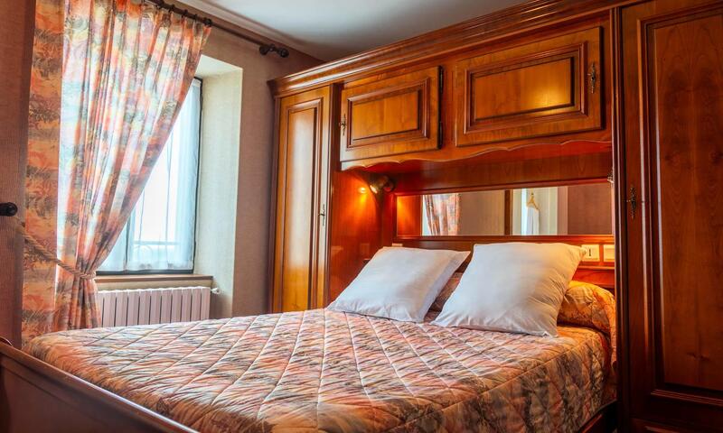 Gîte de France Bon aubrac pour 12 personnes 2 épis - - Les Hermaux - 37