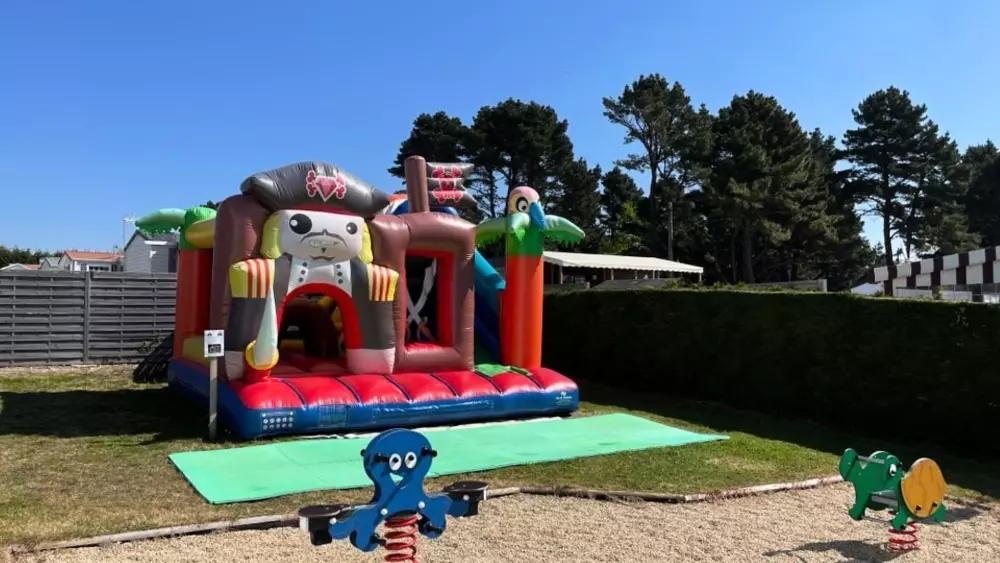 Camping Les Brillas 3 étoiles★★★