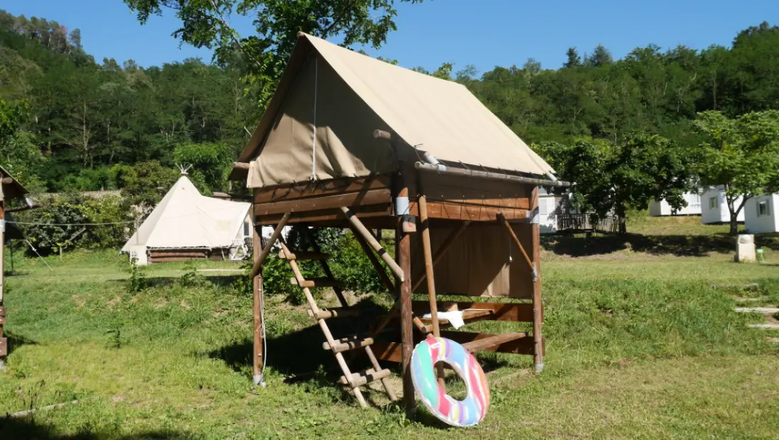 Flower Camping Mas de Champel 4 étoiles★★★★
