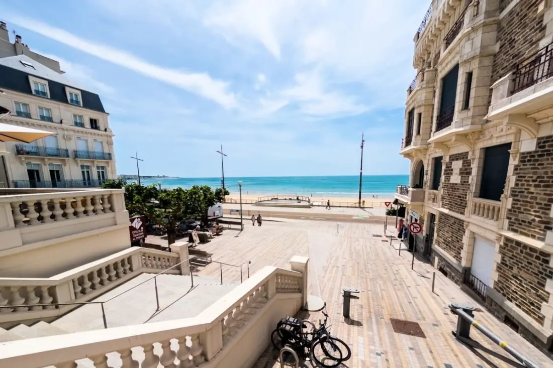 A 50 M De La Grande Plage Des Sables D'olonne