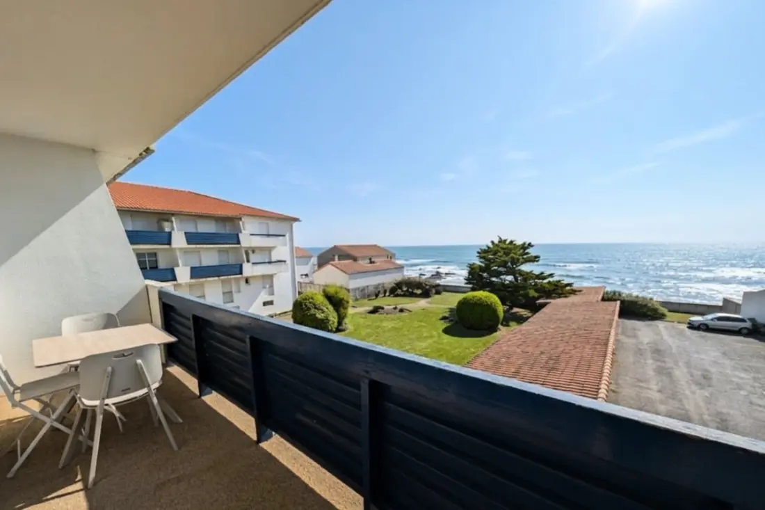 Appartement Lumineux Avec Balcon Filant Vue Mer